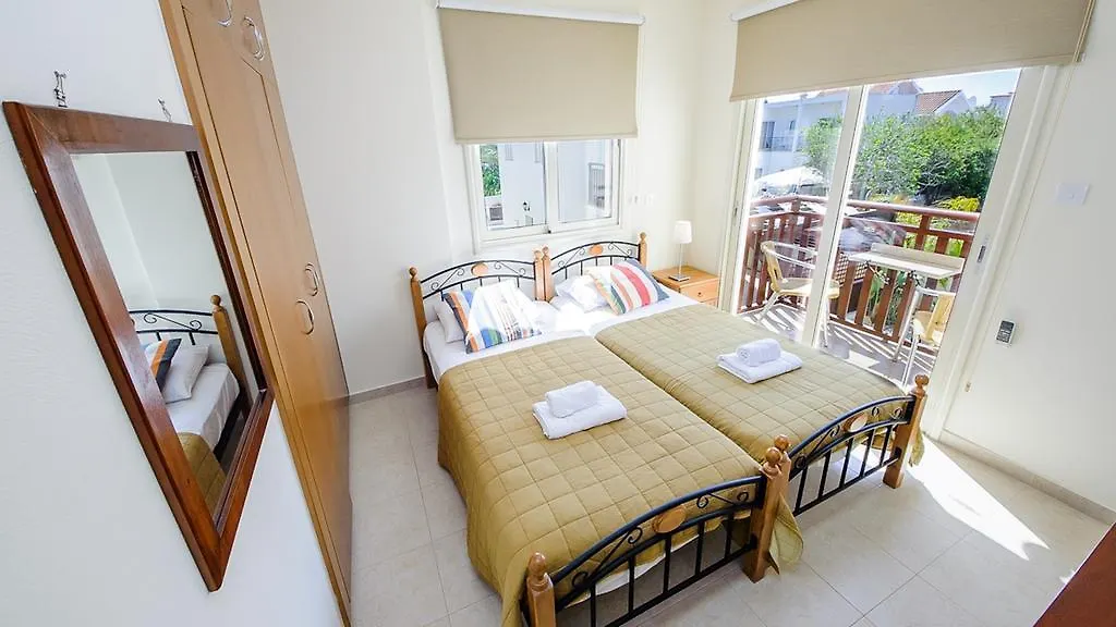Kapparis Holiday Villa 018